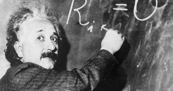 Điểm số thời còn đi học của Albert Einstein là bao nhiêu?