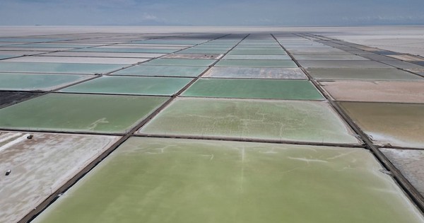 Phương Tây nóng mặt khi Nga xây nhà máy sản xuất lithium carbonate ở Bolivia