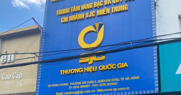 SJC Đà Nẵng tạm ngừng hoạt động, người dân chạy quanh tìm chỗ bán vàng không có