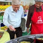 Người TP.HCM đón tết sớm với chợ phiên chợ nông sản vùng miền