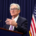 Fed ‘đi trên dây’