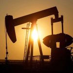 Xăng trong nước sẽ có đợt giảm đầu năm mới?