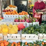 Mùng 3 tết, siêu thị mở cửa trở lại với hàng hóa dồi dào