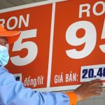 Thế giới giảm sốc, trong nước tăng