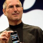 Câu chuyện ít người biết phía sau quyết định tạo ra iPhone của Steve Jobs