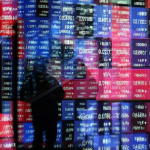 Giá vàng, dầu, trái phiếu đồng loạt tăng, chứng khoán toàn cầu chìm trong sắc đỏ trước biến động Trung Đông