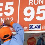 Giảm mạnh, dầu WTI về dưới mốc 100 USD/thùng