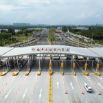 Tung cỗ máy đào hầm kỷ lục thế giới, chính thức thông xe siêu hầm 2 tầng xuyên con sông dài thứ 2 đất nước